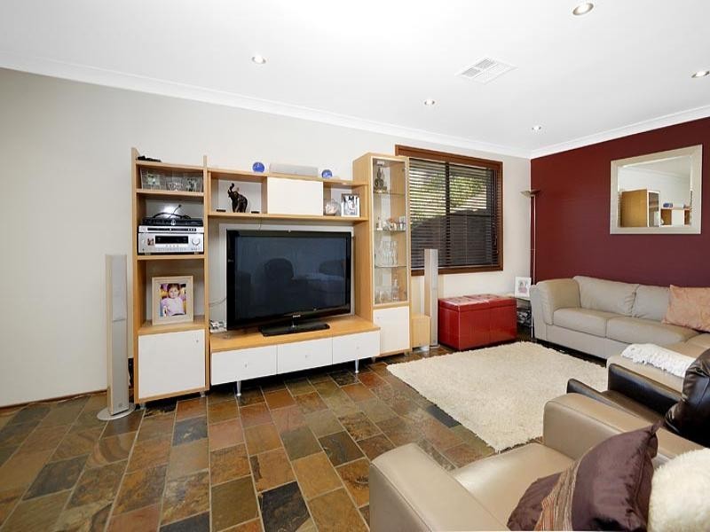 58 Griffin Parade, Illawong NSW 2234