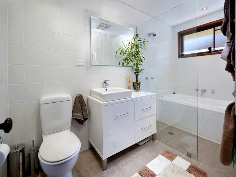 58 Griffin Parade, Illawong NSW 2234