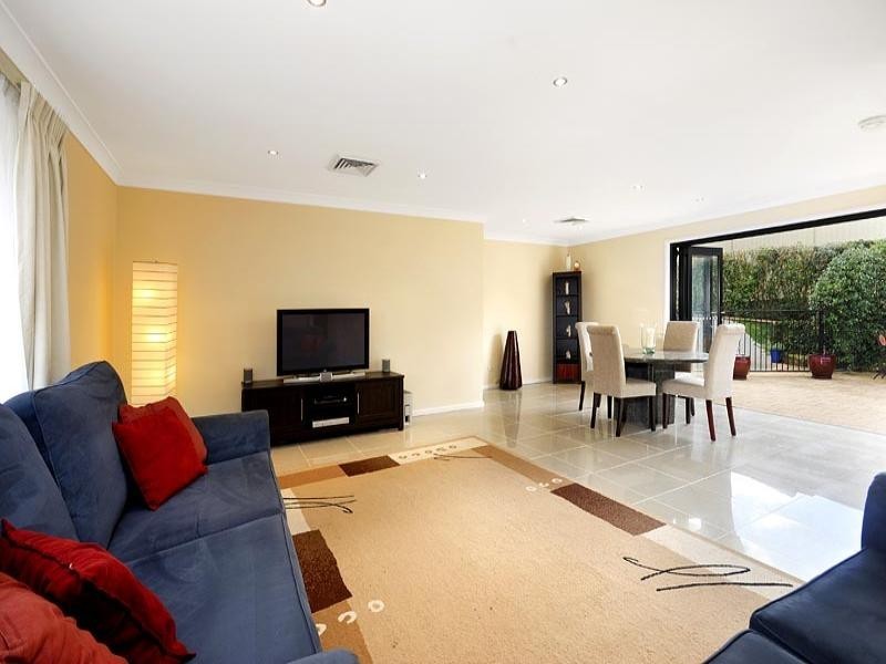 21 Jervis Drive, Illawong NSW 2234