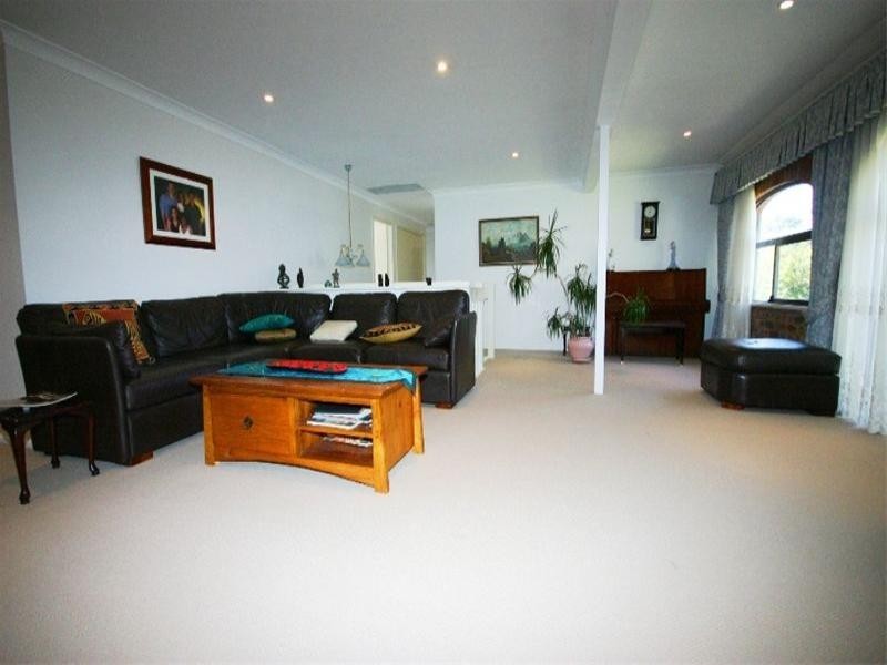 23 Hall Drive, Menai NSW 2234