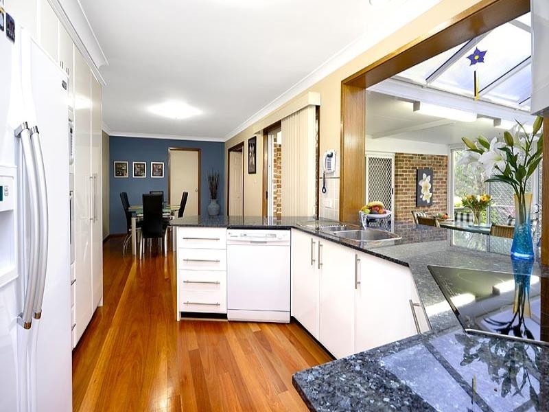 24 Jervis Drive, Illawong NSW 2234