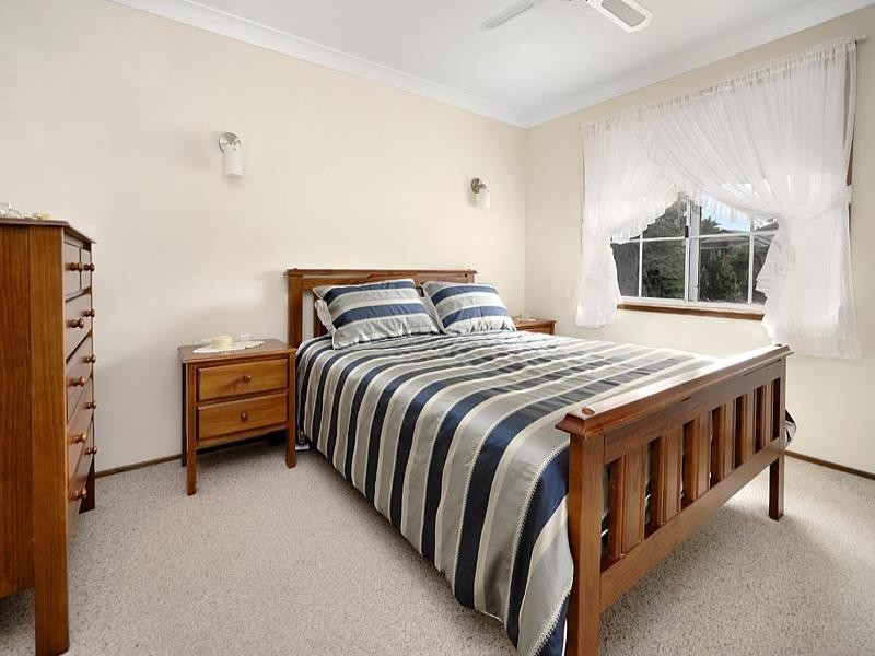 24 Jervis Drive, Illawong NSW 2234