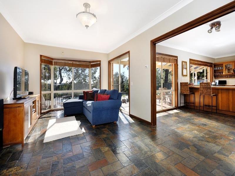 4 Brice Close, Illawong NSW 2234