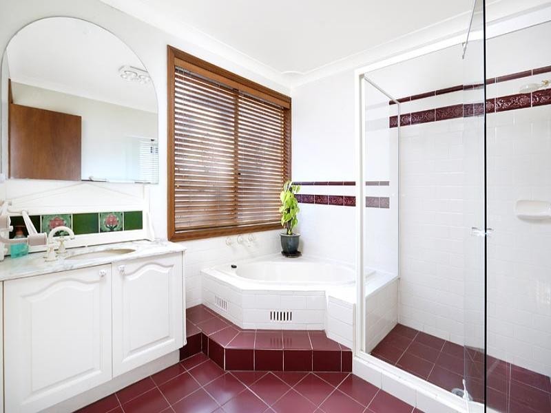 4 Brice Close, Illawong NSW 2234