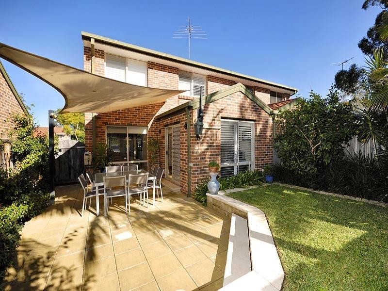 8/4 Owen Jones Row, Menai NSW 2234