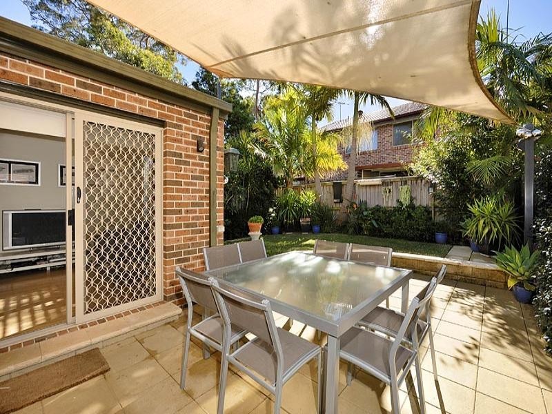 8/4 Owen Jones Row, Menai NSW 2234