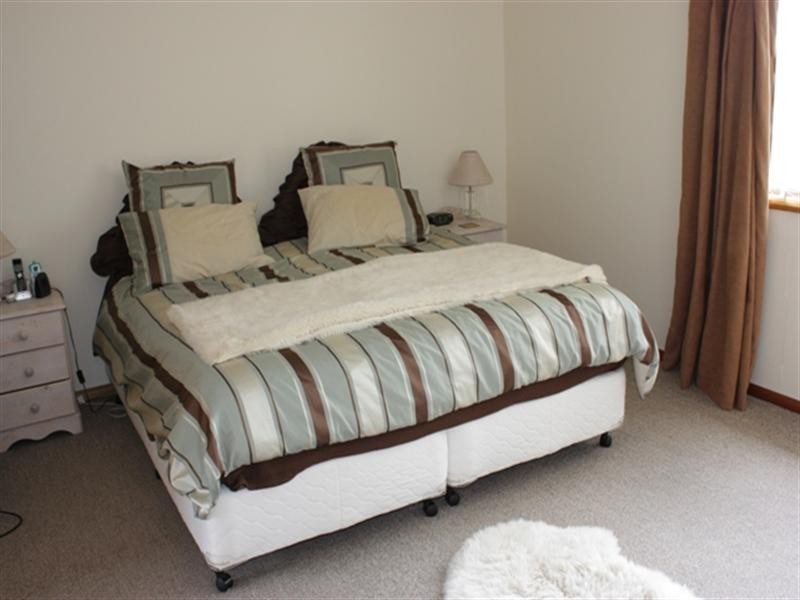 86 Hall Drive, Menai NSW 2234