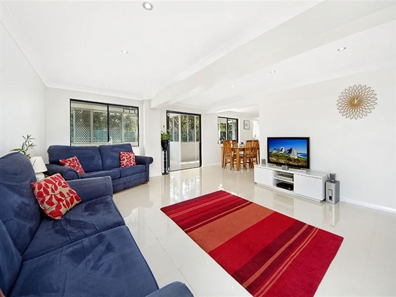 11 Cygnet Place, Illawong NSW 2234