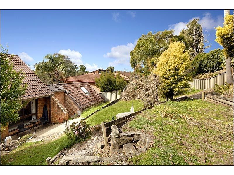 106 Blaxland Drive, Illawong NSW 2234