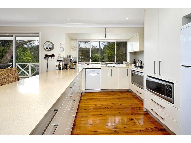 6 Ontario Close, Illawong NSW 2234