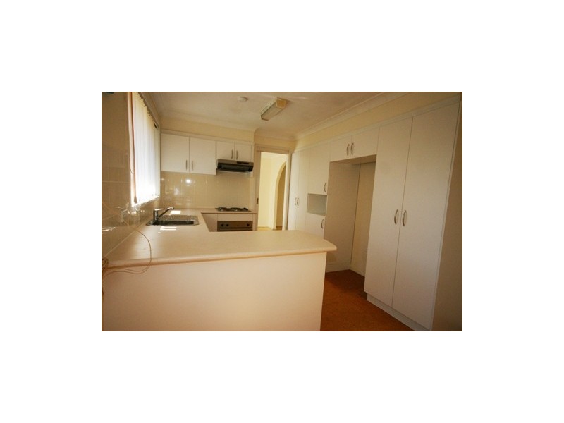 17 Jervis Drive, Illawong NSW 2234