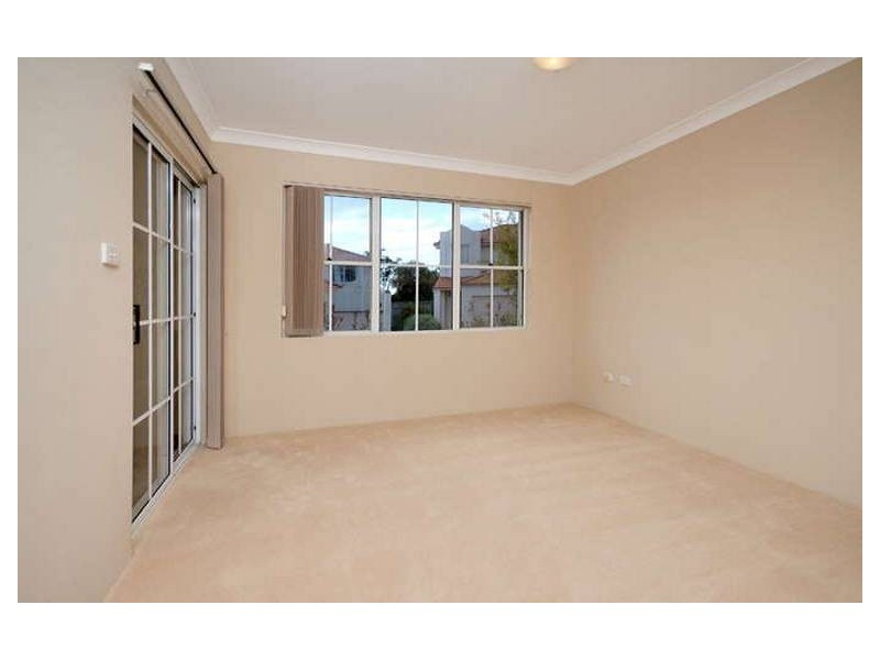 4/27 Bluegum Way, Menai NSW 2234