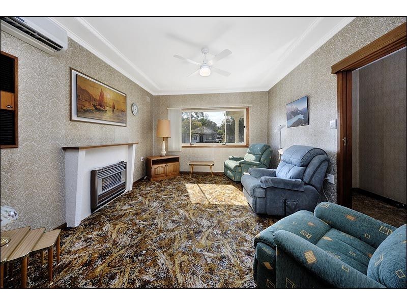 16 Farnham Avenue, Roselands NSW 2196