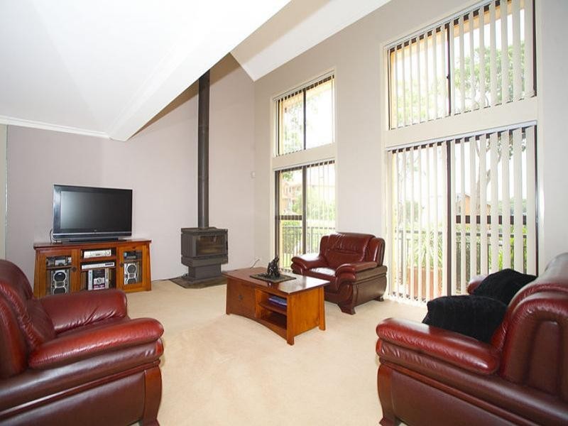 196 Fowler Road, Illawong NSW 2234