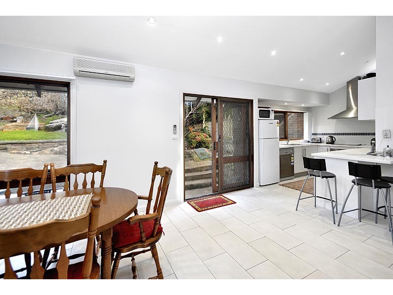 106 Blaxland Drive, Illawong NSW 2234