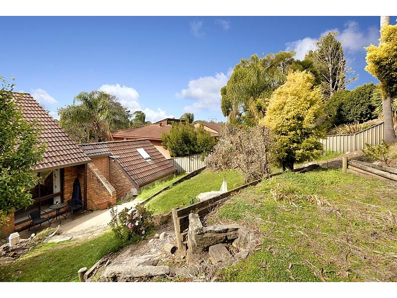 106 Blaxland Drive, Illawong NSW 2234