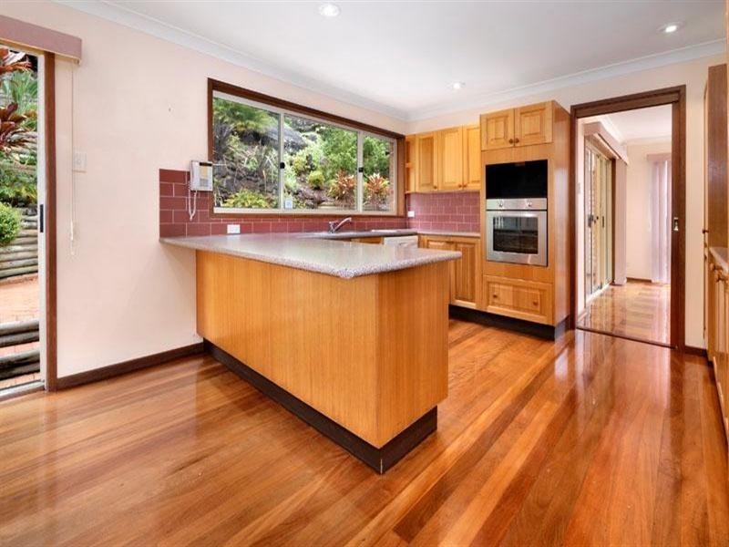 27 Burley Close, Illawong NSW 2234