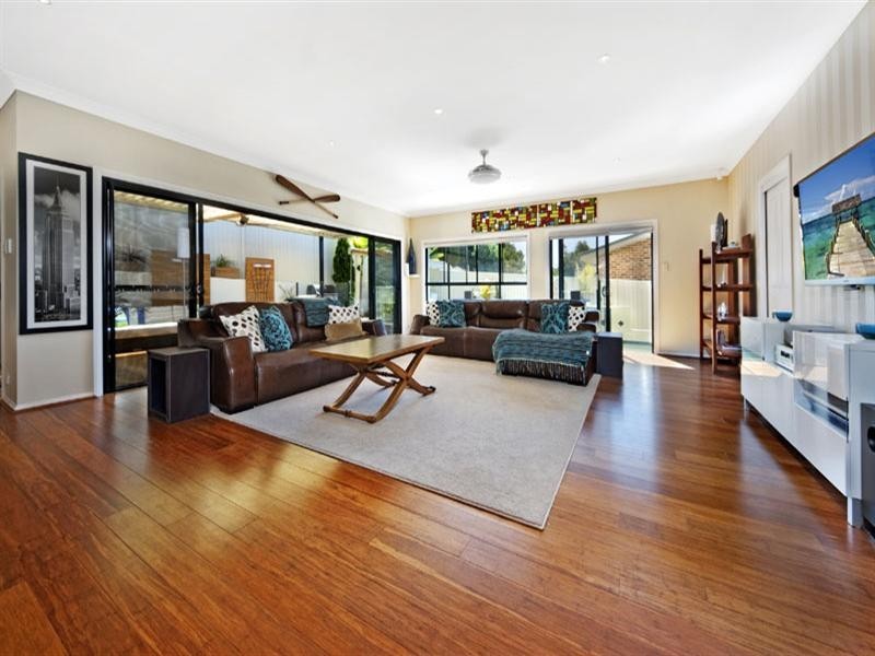 7 James Close, Menai NSW 2234