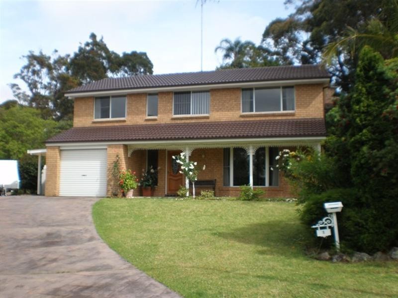 1 West Close, Illawong NSW 2234