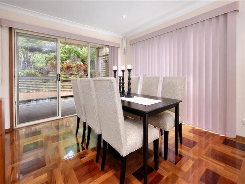 27 Burley Close, Illawong NSW 2234