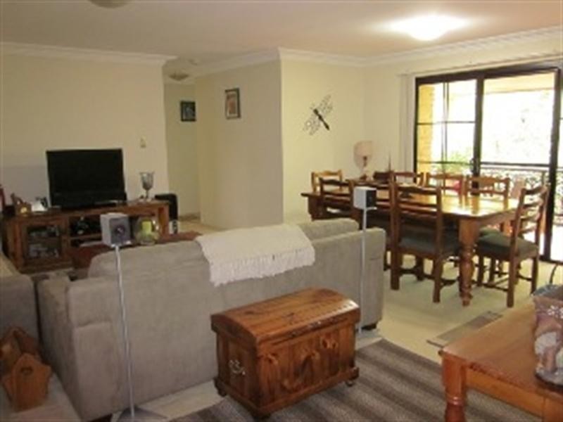 E11/6 Schofield Place, Menai NSW 2234