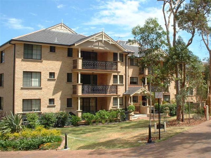 E11/6 Schofield Place, Menai NSW 2234