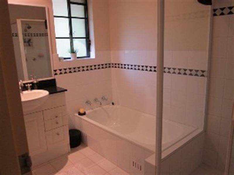 E11/6 Schofield Place, Menai NSW 2234