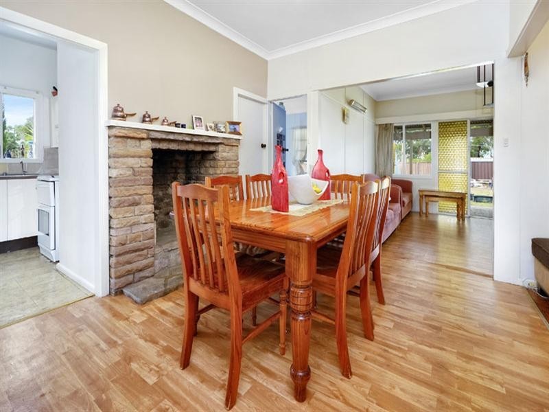 20 Gerald Road, Illawong NSW 2234