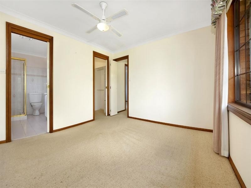 57 Moreton Road, Illawong NSW 2234