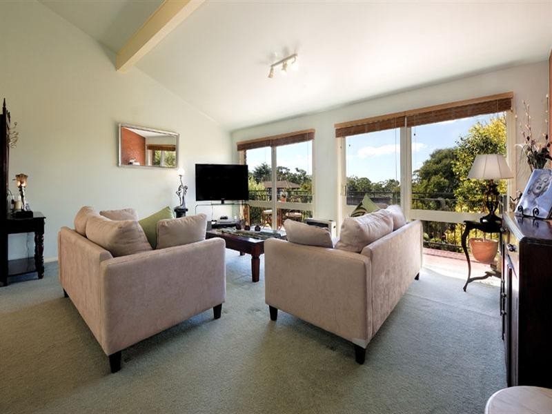 7 Redman Avenue, Illawong NSW 2234