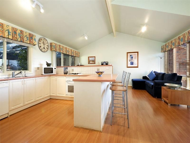 7 Redman Avenue, Illawong NSW 2234