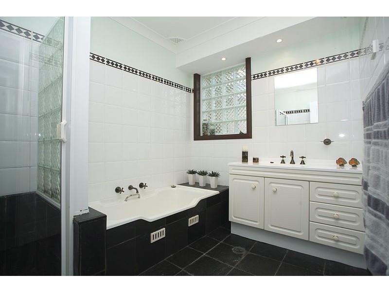 250 Prices Circuit, Woronora NSW 2232