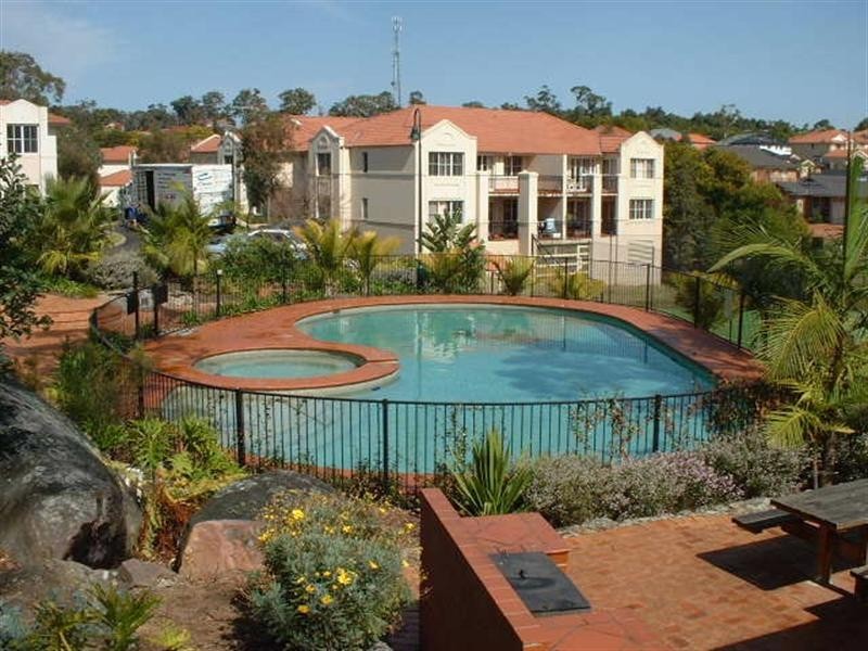 4/27 Bluegum Way, Menai NSW 2234