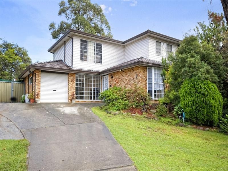 5 Shore Close, Illawong NSW 2234