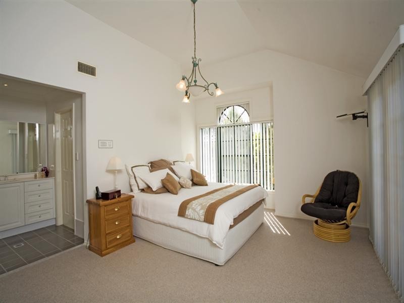 27 Stringybark Place, Alfords Point NSW 2234