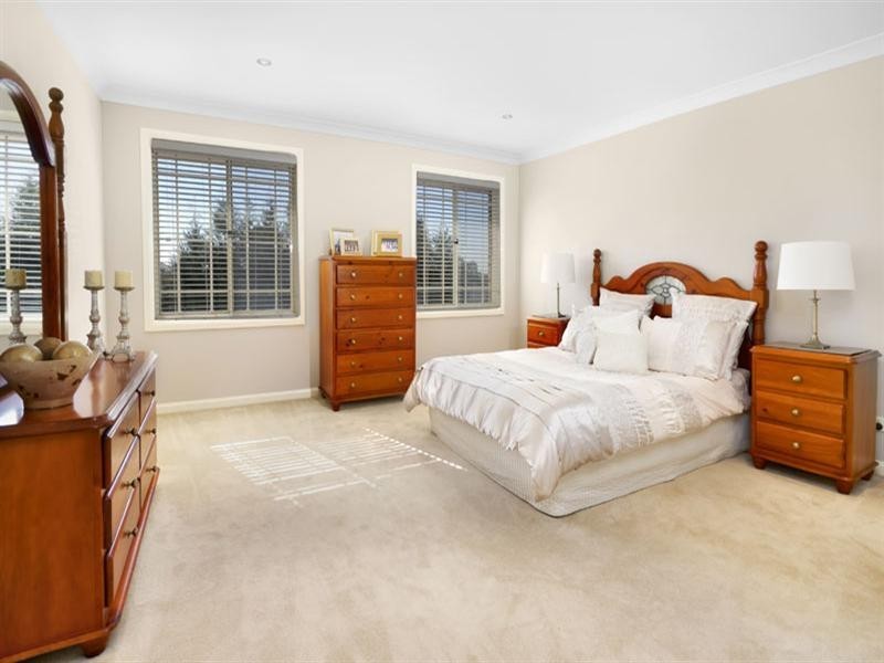 8 Pioneer Drive, Menai NSW 2234