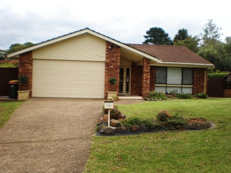 16 Baudin Close, Illawong NSW 2234