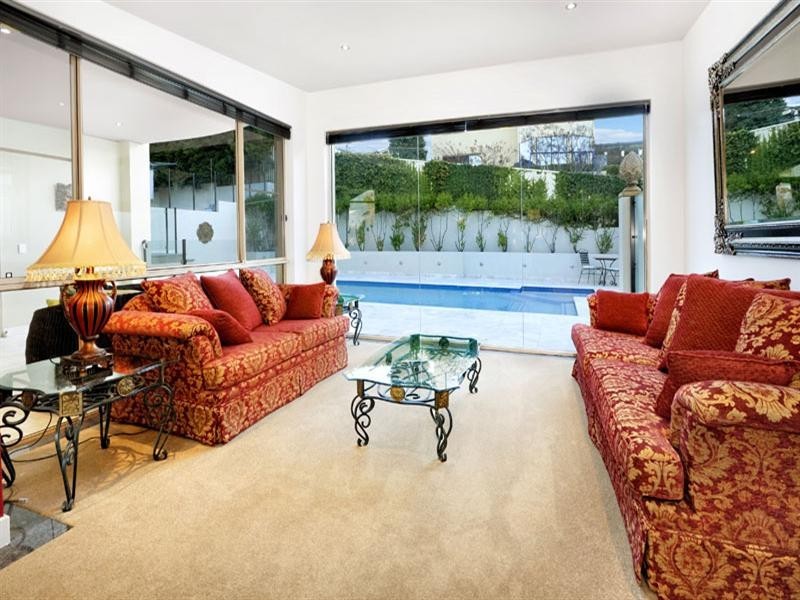 3 James Close, Menai NSW 2234