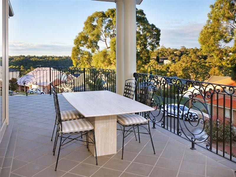 3 James Close, Menai NSW 2234