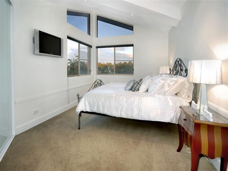 3 James Close, Menai NSW 2234