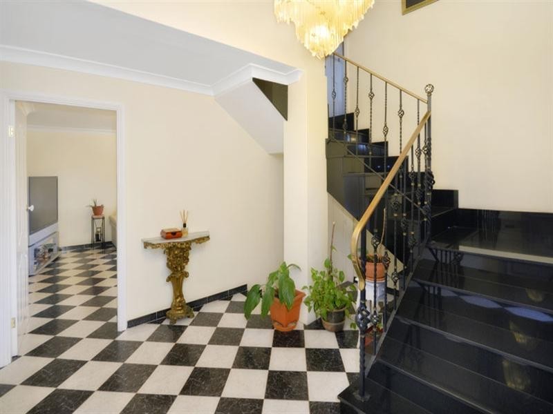 8 Goolagong Place, Menai NSW 2234