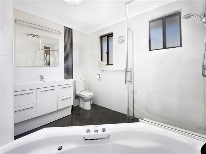 1 Turpentine Close, Alfords Point NSW 2234