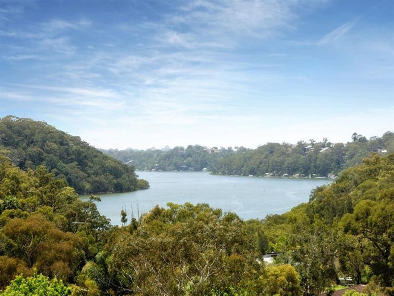 7 McPherson Place, Illawong NSW 2234