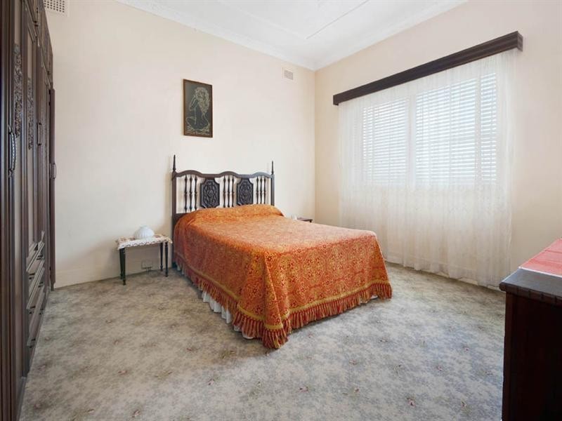 23 Griffiths Avenue, Punchbowl NSW 2196