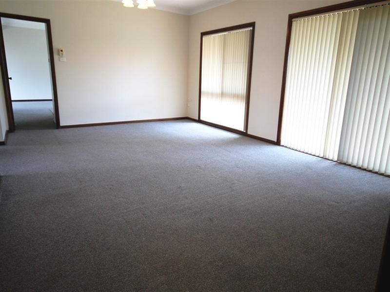 1 Robinia Place, Alfords Point NSW 2234