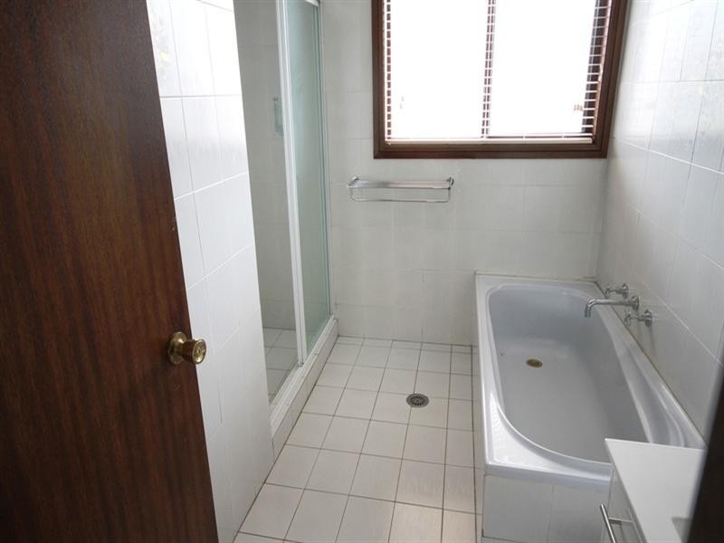 1 Robinia Place, Alfords Point NSW 2234