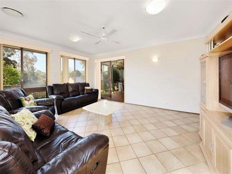 11 McCabe Place, Menai NSW 2234