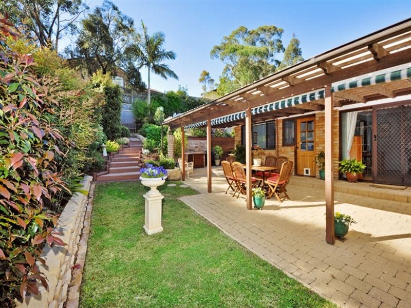 11 Tennant Place, Illawong NSW 2234