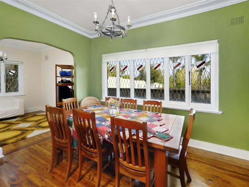 2 Ribbon Gum Close, Alfords Point NSW 2234