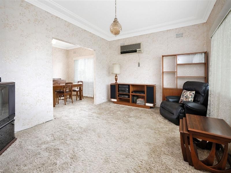 247 Fowler Road, Illawong NSW 2234